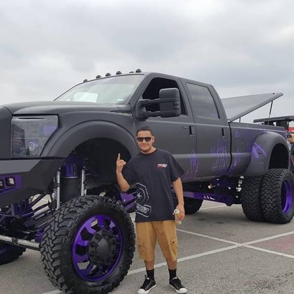 Meet your Posher, David - Picture 2 of 3